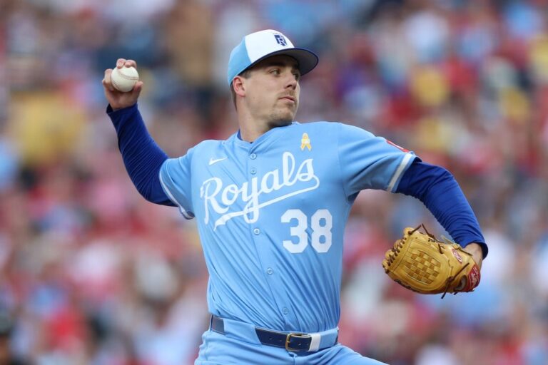 MLB News: Royals place RHP Ryan Bergert, OF Kyle Isbel on injured list