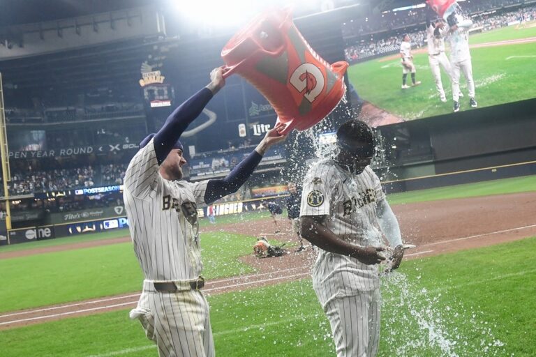MLB News: After clinching playoff berth, Brewers face Cardinals again