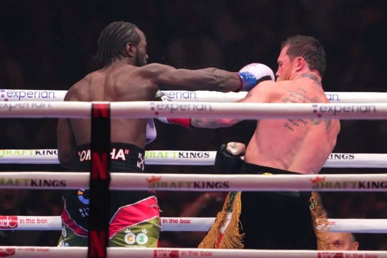 Boxing News: Netflix: 41M saw Terence Crawford beat Canelo Alvarez