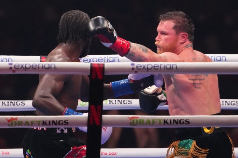 Boxing News: Crawford-Alvarez blows away Las Vegas attendance record