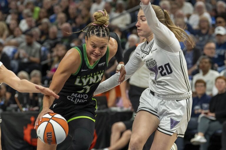 Lynx open playoffs with dominating win over Valkyries