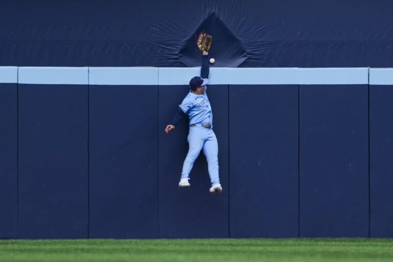 MLB News: Blue Jays rout Orioles to complete sweep