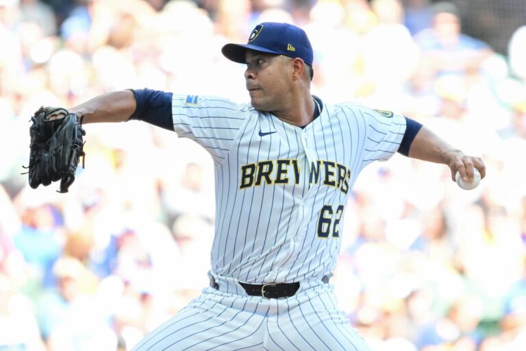 MLB News: Brewers LHP Jose Quintana getting MRI after straining calf