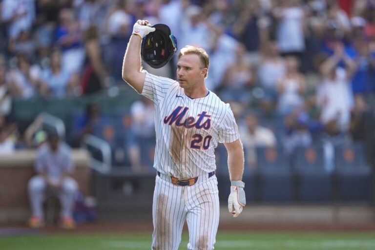 MLB News: Wild-card candidates Padres, Mets up for battle
