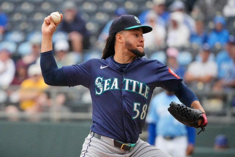 MLB News: Mariners blank Royals, tying Astros atop AL West ahead of big series