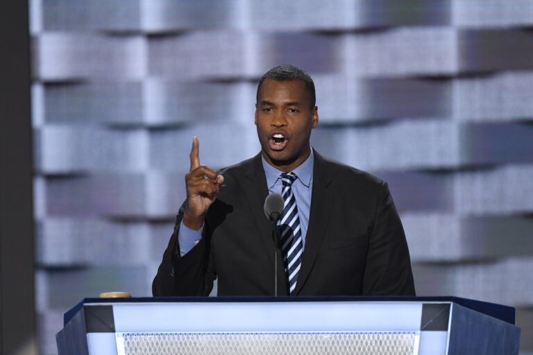 Former NBA player Jason Collins treated for brain tumor