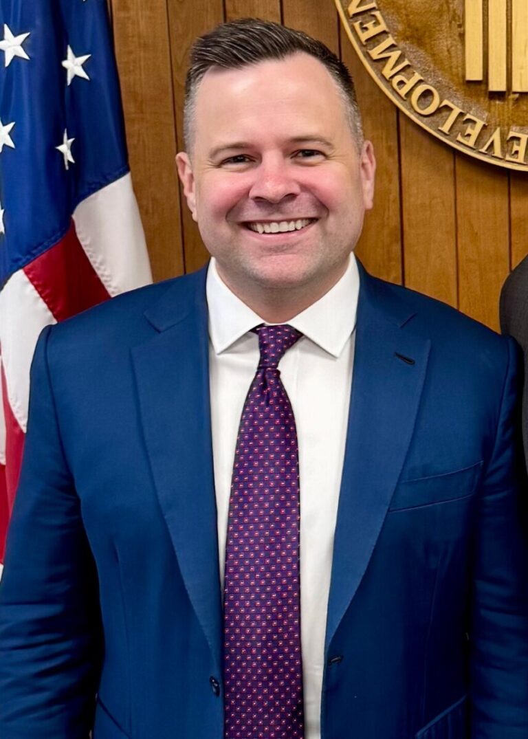 CWEB Business News: Housing Chief Pulte says Fannie Mae and Freddie Mac may go public by year end 