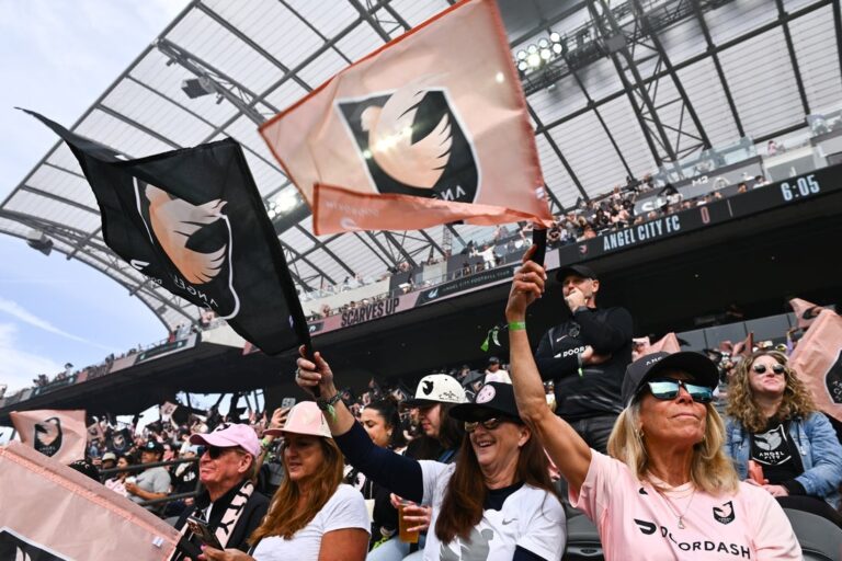 NWSL News: Report: NWSL attendance drops 5% in 2025