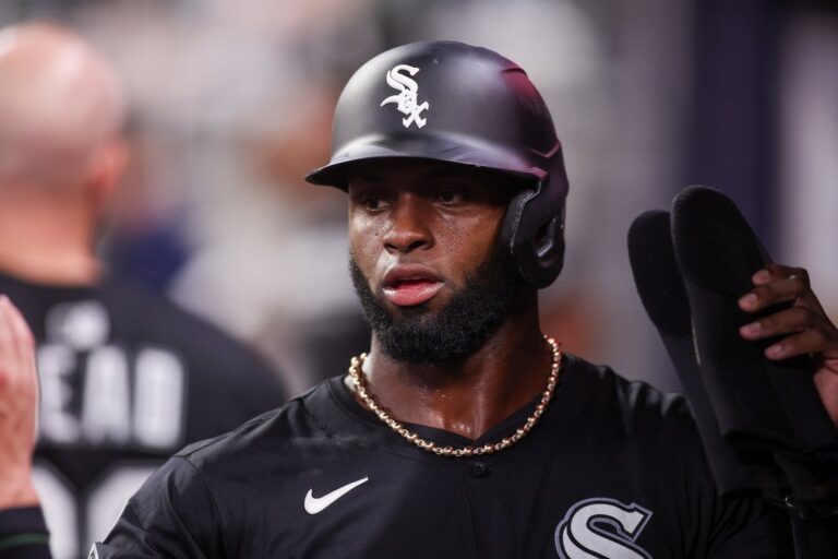 MLB News: White Sox pick up OF Luis Robert’s $20M option