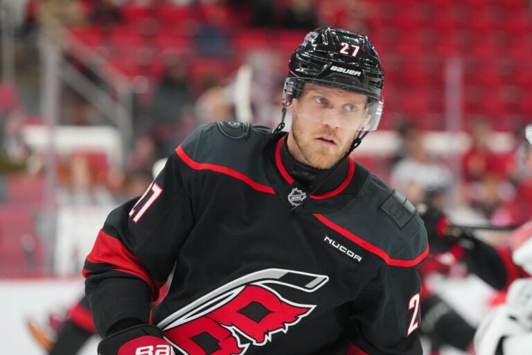 NHL News: Hurricanes’ Pyotr Kochetkov blanks Rangers in season debut
