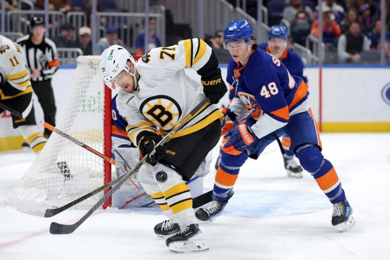 NHL News: Bruins edge Islanders in shootout to extend win streak to 4
