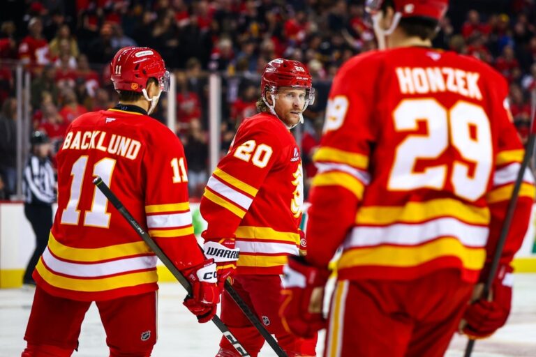 NHL News: Flames host Blackhawks, aiming for third straight victory