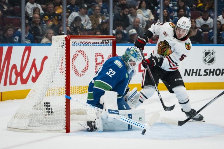 NHL News: Tyler Bertuzzi’s 3rd-period hat trick sends Blackhawks past Canucks