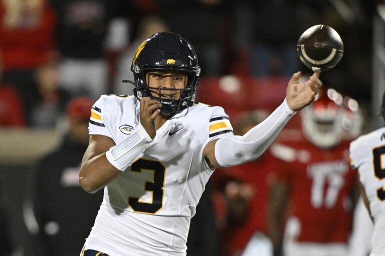 NCAAF News: Cal pulls off road upset handing No. 15 Louisville its second loss