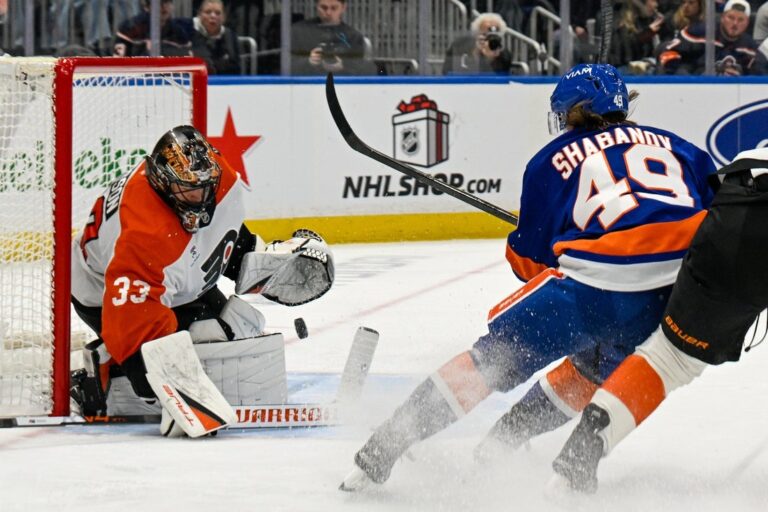 NHL News: Flyers blow 3-goal lead before topping Islanders in shootout