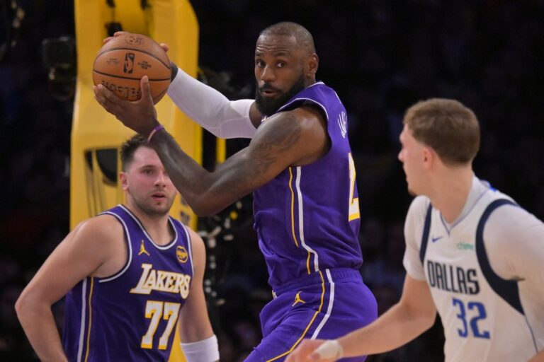 LeBron James, streaking Lakers take aim at struggling Pelicans