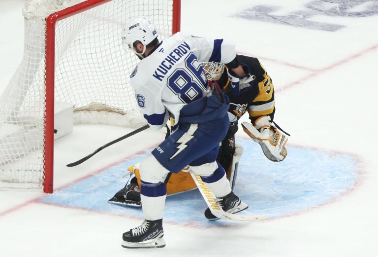 NHL News: NHL roundup: Lightning edge Pens in shootout for 11th straight win