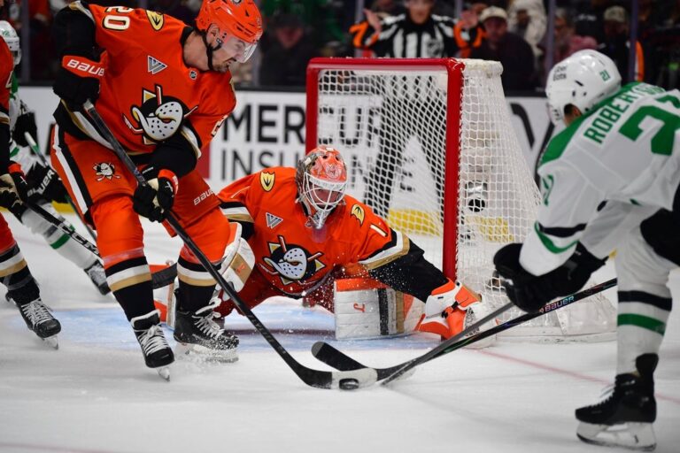 NHL News: Ducks shoot past Stars to end 9-game losing streak