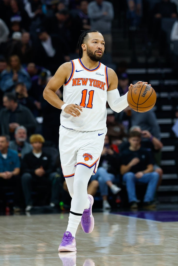 Knicks’ Jalen Brunson exits vs. Kings due to ankle injury