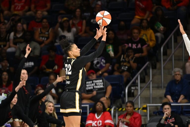 Alysha Clark, 38, signs free agent deal with Wings