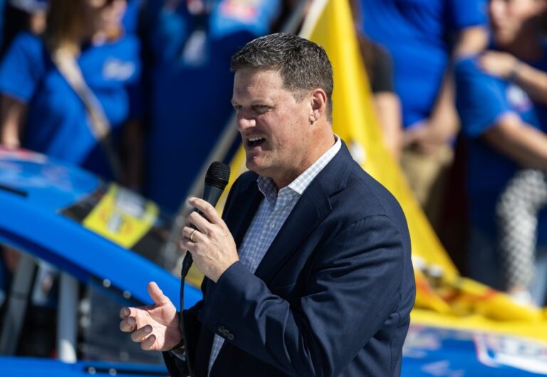 NAS News: NASCAR names first CEO from outside founding family