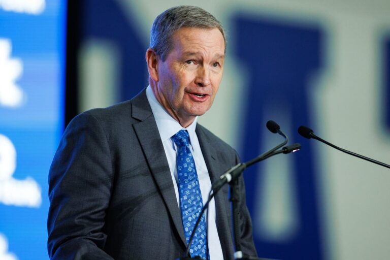 Kentucky AD Mitch Barnhart won’t accept highly criticized $1M job in retirement