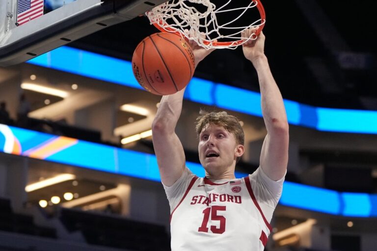 Report: Ex-Stanford C Oskar Giltay transferring to UConn