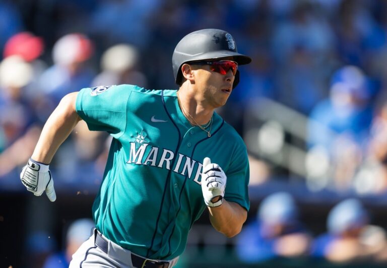 MLB News: Mariners place Rob Refsnyder on paternity list, promote Patrick Wisdom