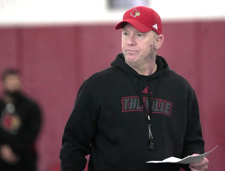 NCAAF News: Louisville, Jeff Brohm reach 8-year, $64.8M extension