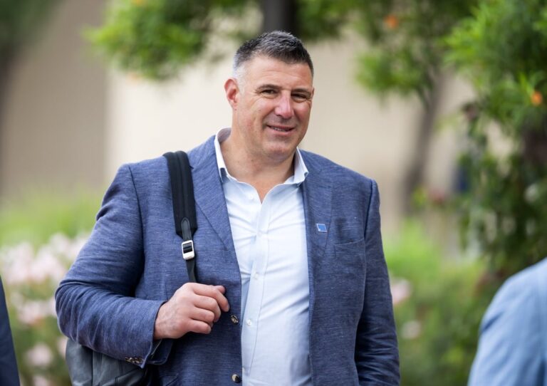 NFL News: Two days later, Mike Vrabel back with Patriots