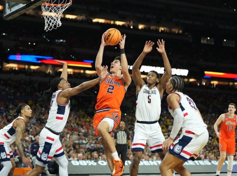 Illinois G Andrej Stojakovic announces return for 2026-27 season