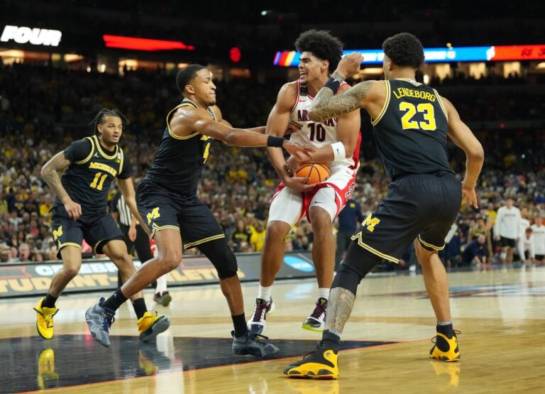Arizona F Koa Peat to pursue dream, declares for NBA draft