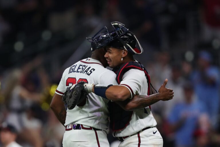MLB News: Dominic Smith’s 3-run double rallies Braves past Marlins