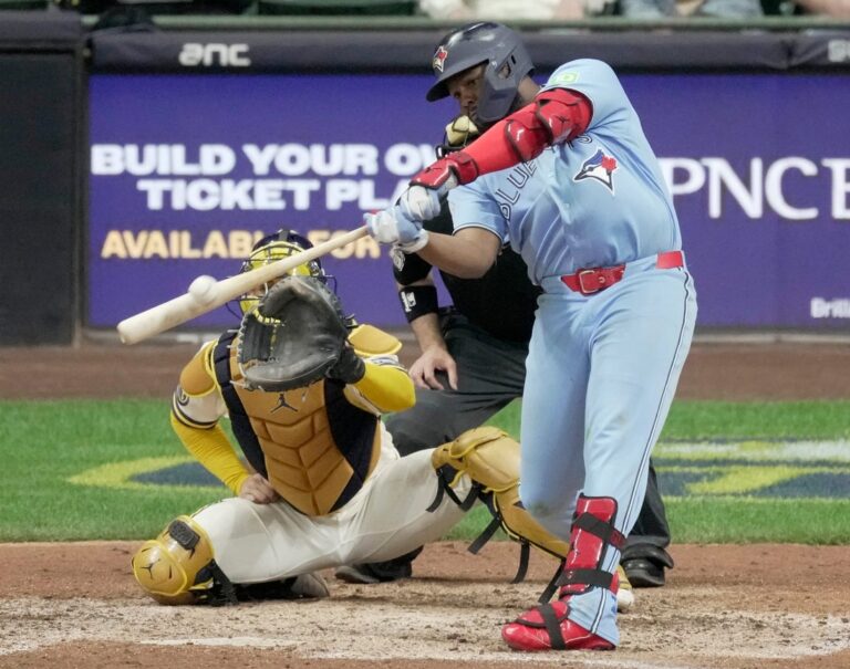 MLB News: Blue Jays bid to pick up steam in rematch vs. skidding Brewers