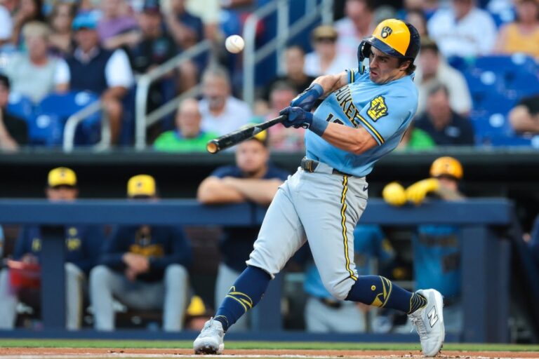 MLB News: Three-run 10th-inning rally sends Brewers past Marlins