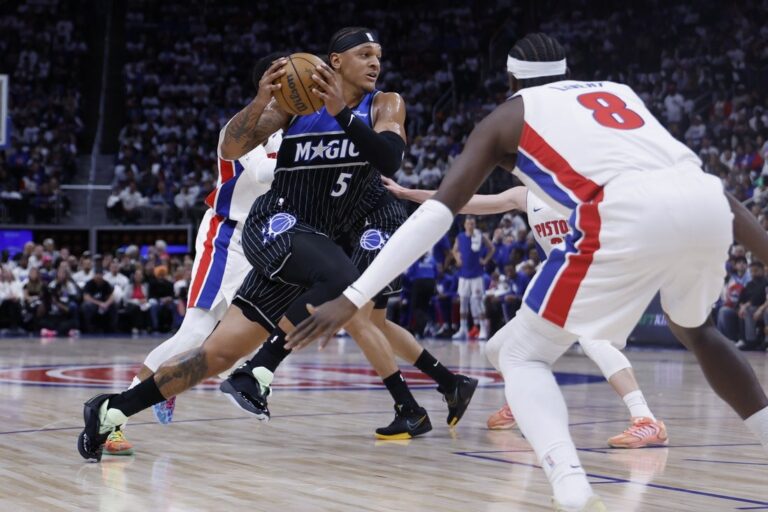 NBA roundup: Magic lead from start, down top-seeded Pistons in opener