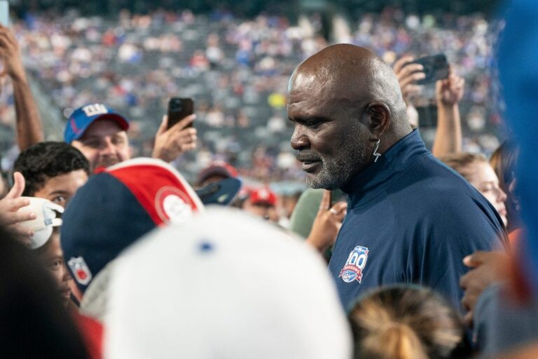 NFL News: Lawyer: Lawrence Taylor still hospitalized with stomach-related issue
