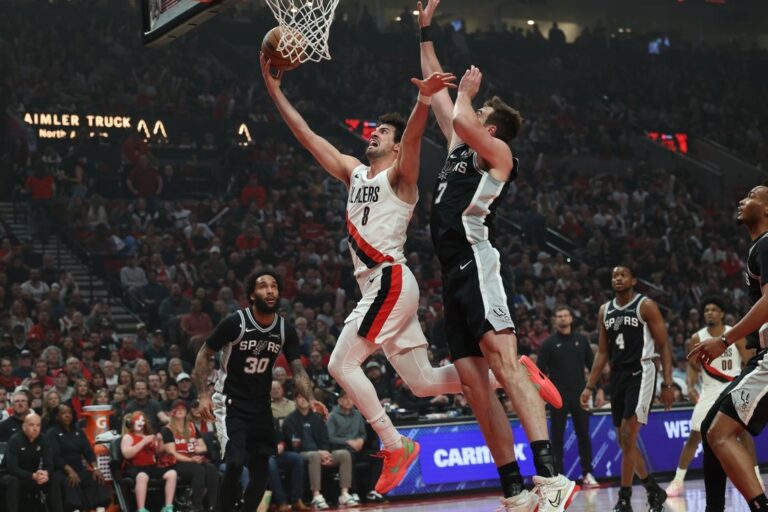 Stephon Castle, Wemby-less Spurs snag series edge against Blazers