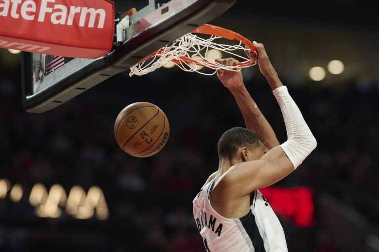 Home to close, Spurs push to end series with Blazers in 5