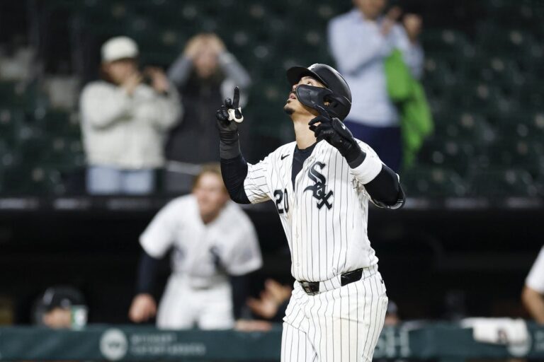 MLB News: Long-ball White Sox chase series win vs. Angels in clash of aces