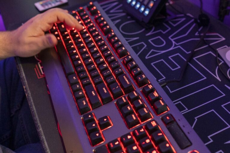 CSGO News: Spirit, MOUZ reach BLAST Bounty Summer grand final