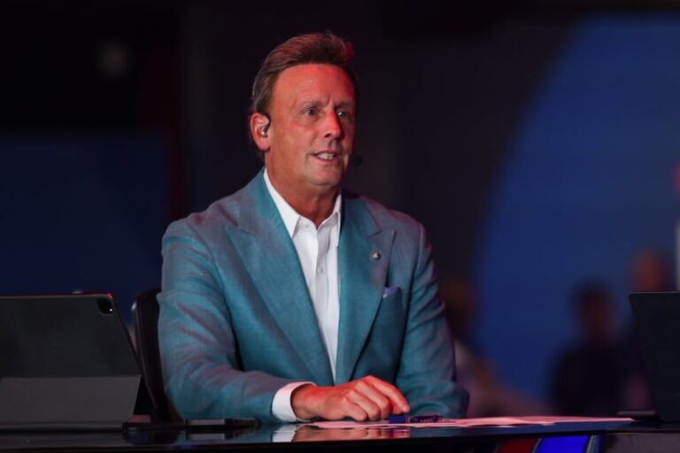 Report: Karl Ravech not quite finished at ESPN